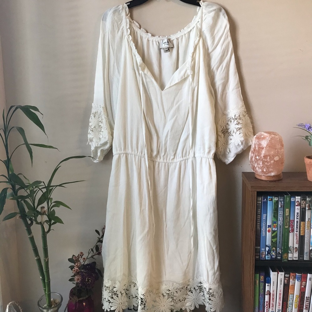 White flower lace dress